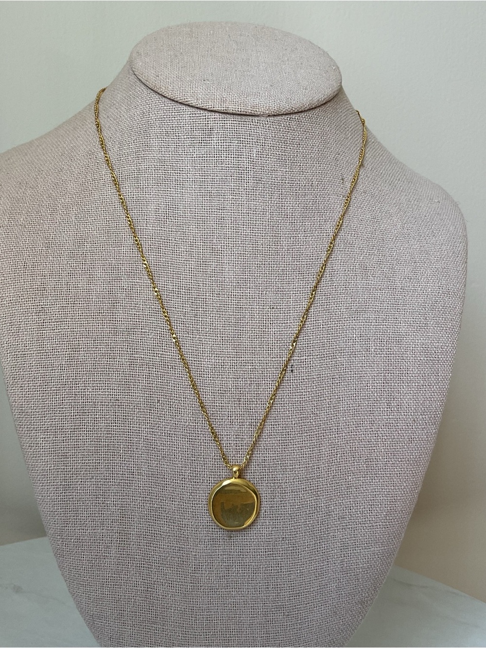 Madewell Circle Pendant Necklace